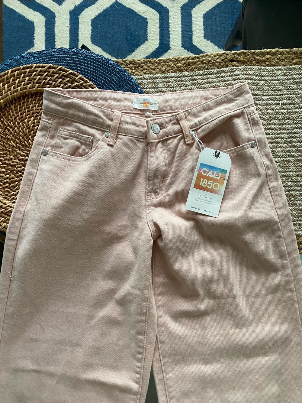 CALI 1850 Light Pink-Peach Mid Rise Wide Leg Jeans! - Picture 7 of 15